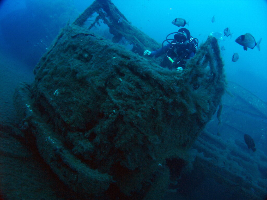 Sukelluskokeilu-lajista-kiinnostuneille-Introductory-Scuba